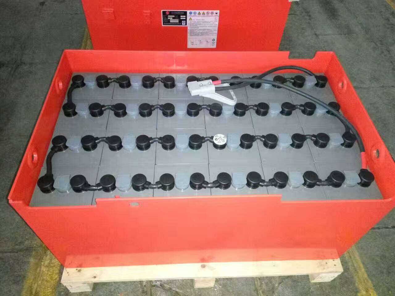 優(yōu)勢(shì)供應(yīng)叉車(chē)蓄電池