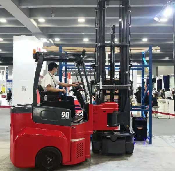 擺頭叉車(chē)(鉸接式叉車(chē))租賃 擺頭叉車(chē)(鉸接式叉車(chē))租賃